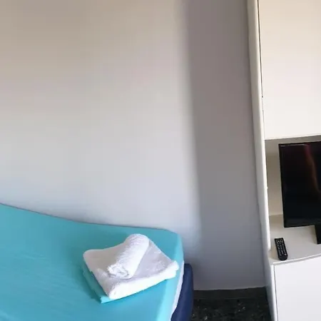 ξυλοκαστρο σπίτι δίπλα στα πεύκα και τη θάλασσα! Xylokastro